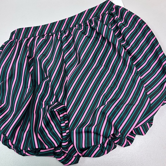 Wicked X Target Paul Tazewell Women’s Viral Bubble Graphic Mini Skirt Size 2X - Picture 2 of 8